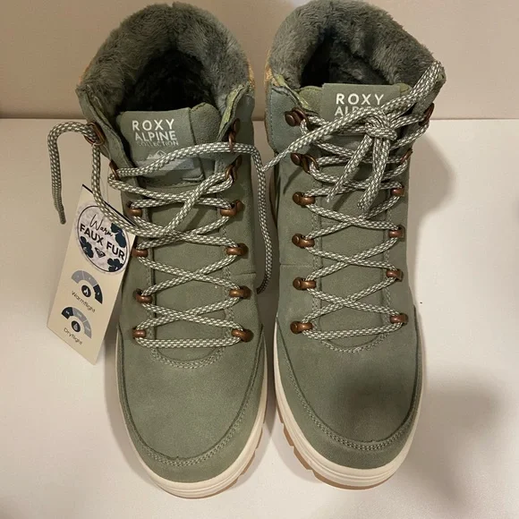 Roxy Winter Boots for women. NEW. Size 9.5 - Picture 1 of 4